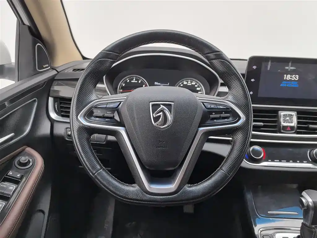 Baojun 560 2017 1.5T DCT exclusive model купить на сайте DeffCars