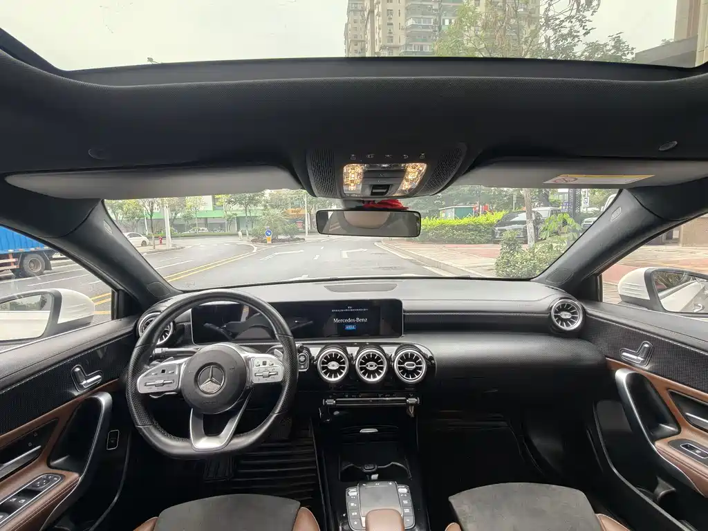 Mercedes-Benz A-Class 2020 Facelift A 200 L Sports Sedan Fashionable купить на сайте DeffCars