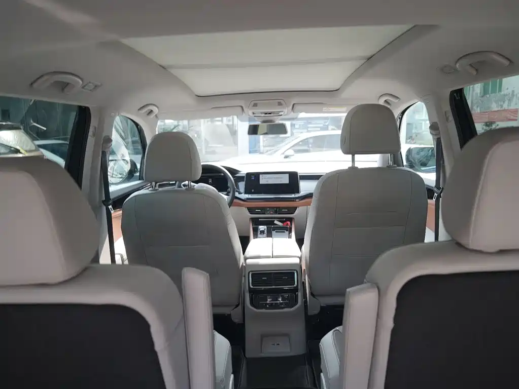 Touron 2023 380TSI four-wheel drive luxury version купить на сайте DeffCars