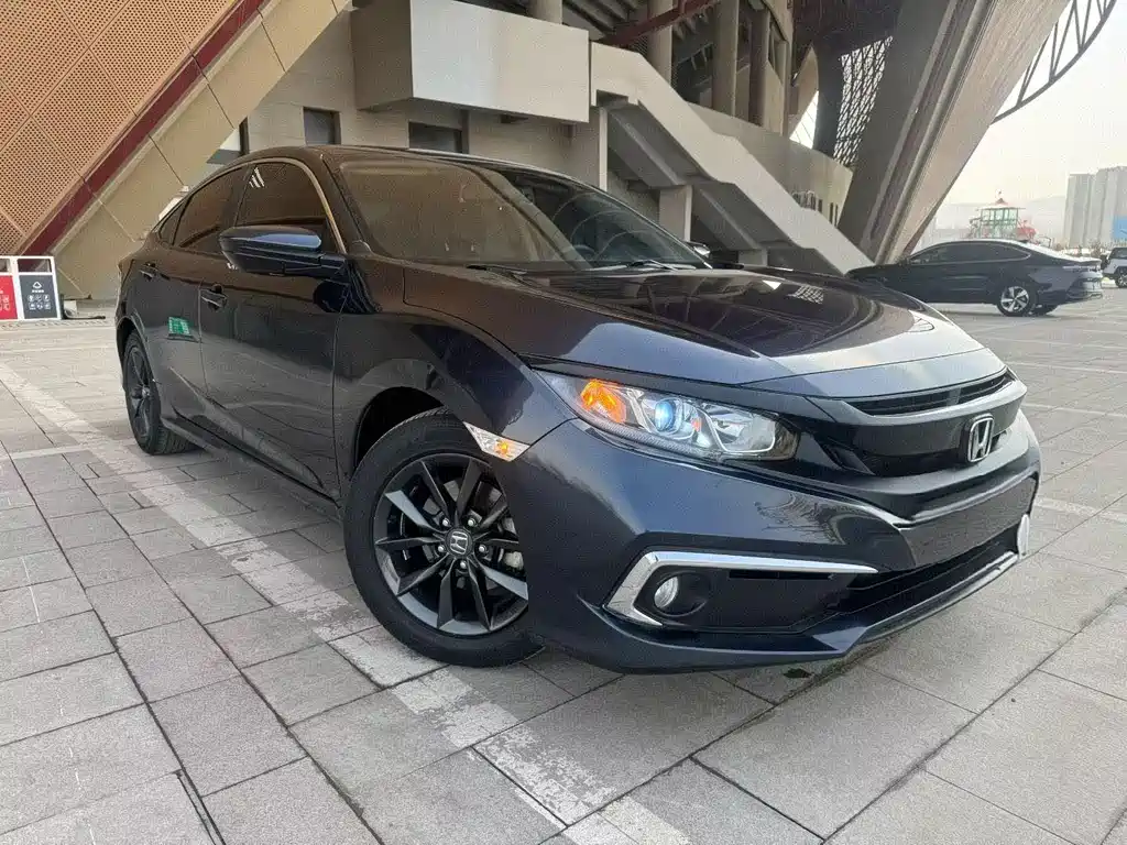 Civic 2019 220TURBO CVT Dynamic Edition National VI купить на сайте DeffCars
