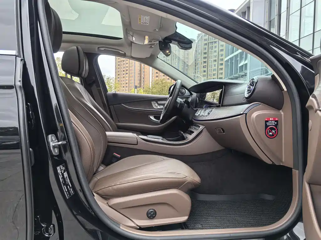 Mercedes-Benz E-Class 2023 E 300 L Luxury Model купить на сайте DeffCars