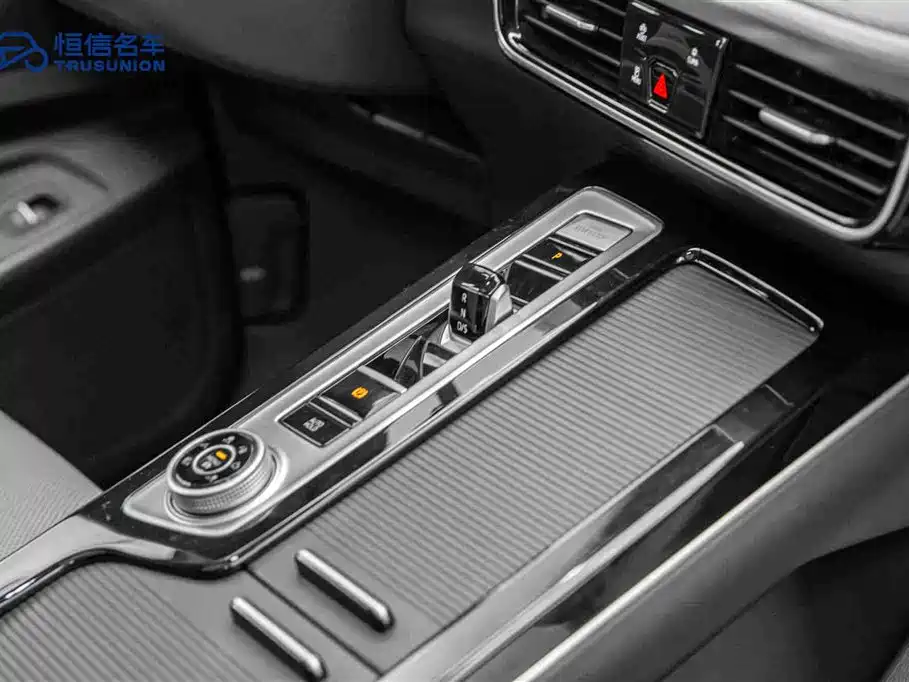 Lanxun 2023 380TSI four-wheel drive R-Line cruise version купить на сайте DeffCars