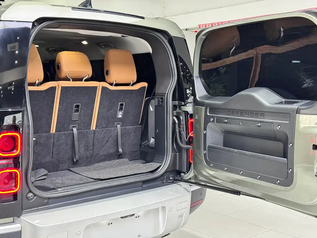 Land Rover Defender 2023 130 3.0T P400 HSE купить на сайте DeffCars