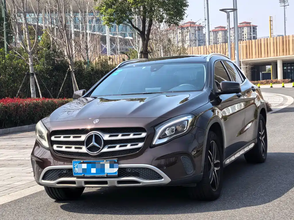 Mercedes-Benz GLA 2017 GLA 200 Fashion Model купить на сайте DeffCars