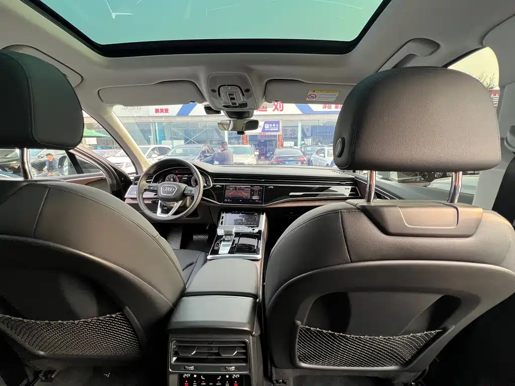 Audi Q7 2023 55 TFSI quattro S line sports купить на сайте DeffCars