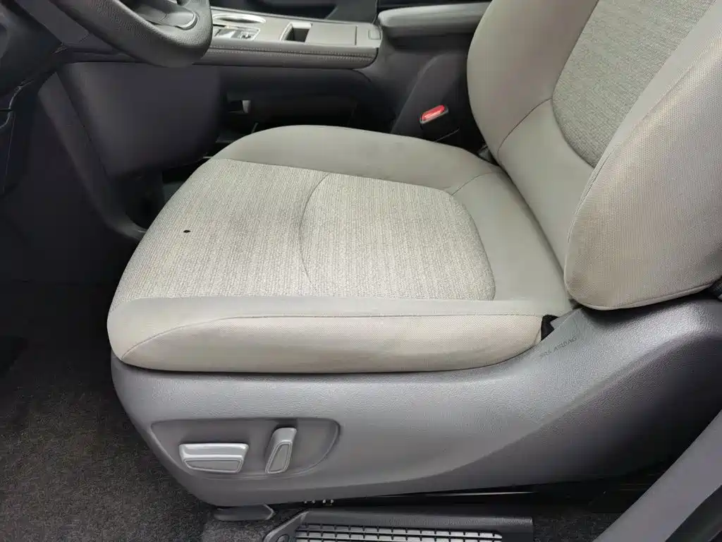 SIENNA 2023 2.5L Hybrid Comfort Edition купить на сайте DeffCars