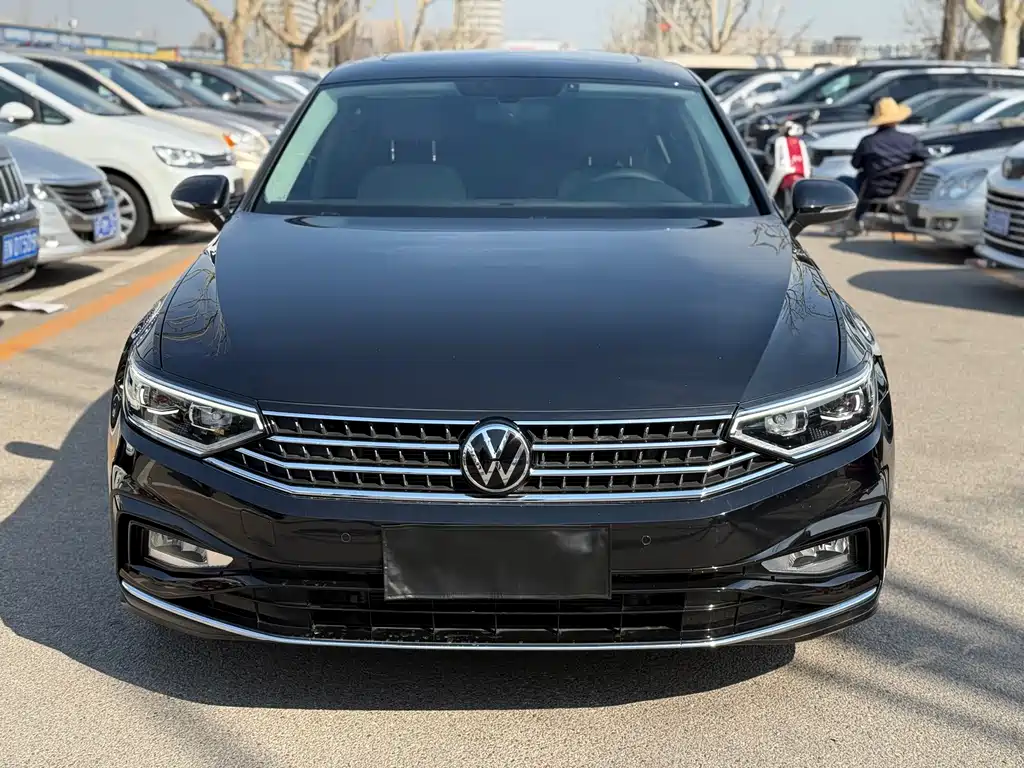Magotan 2023 2 million commemorative edition 330TSI DSG leading model купить на сайте DeffCars