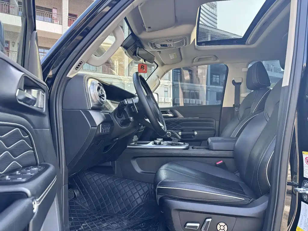 Tank 300 2023 Off-Road Version 2.0T Challenger купить на сайте DeffCars