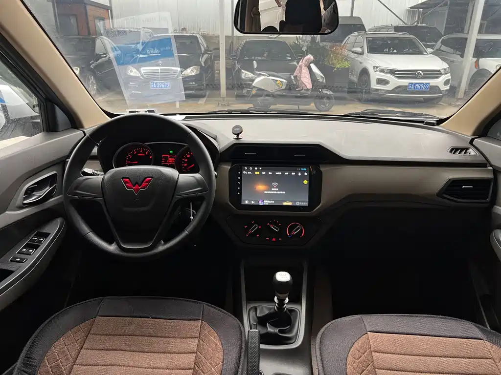 Wuling Hongguang 2021 facelift 1.5L S Comfort Hydraulic Assist LAR купить на сайте DeffCars