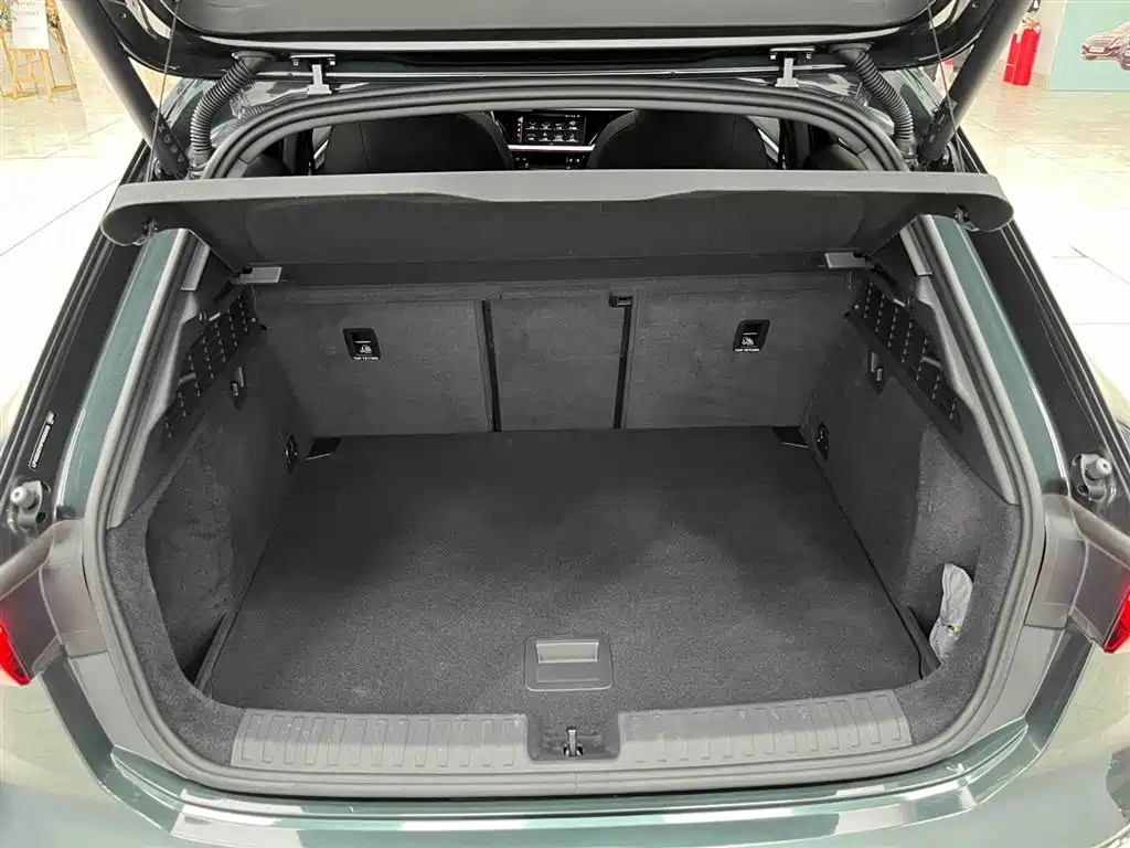 Audi A3 2023 facelift Sportback 35 TFSI stylish and sporty купить на сайте DeffCars