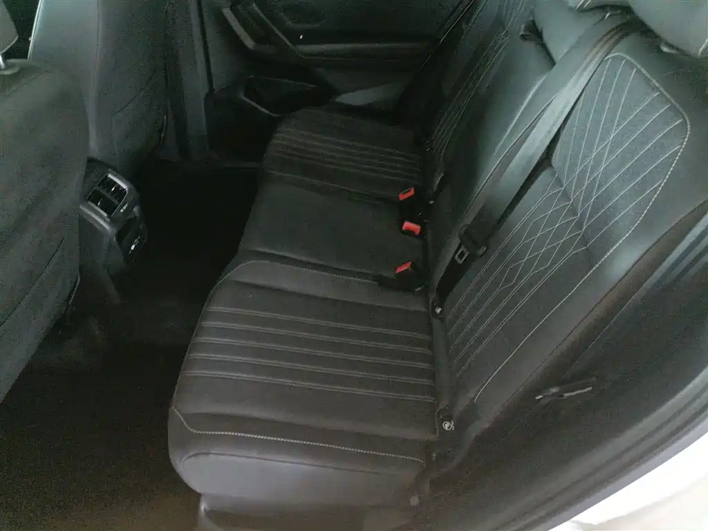 Tiguan L 2023 330TSI automatic two-wheel drive comfort version купить на сайте DeffCars
