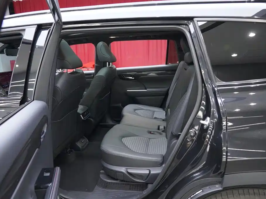 Crown Lufang 2022 2.5L HEV four-wheel drive premium version купить на сайте DeffCars