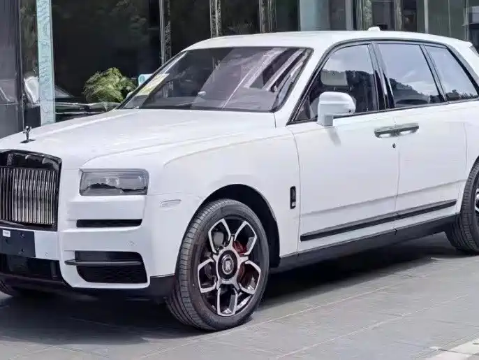 Cullinan 2018 four-seat version купить на сайте DeffCars