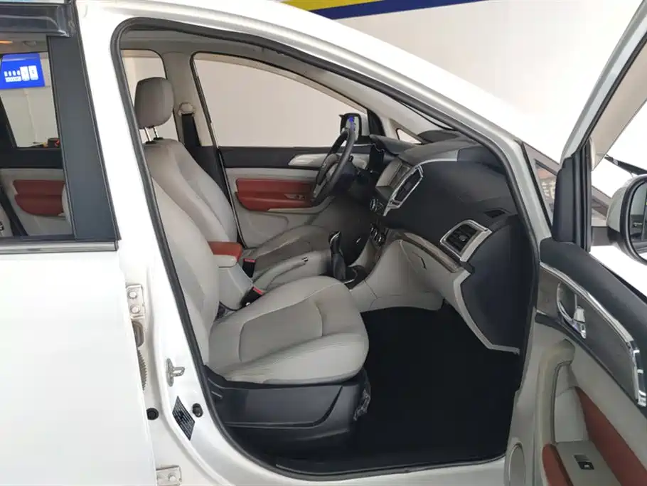 BAIC Huansu H3 2016 H3F 1.5L manual premium model купить на сайте DeffCars
