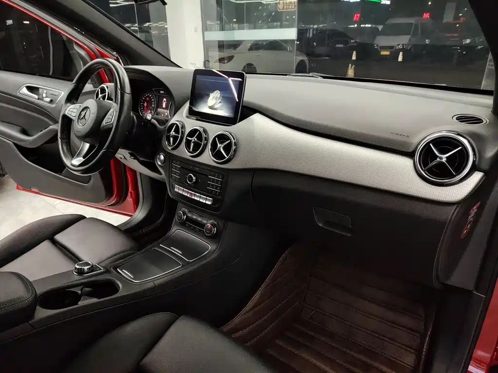 Mercedes-Benz B-Class 2017 B 200 Fashion Model купить на сайте DeffCars