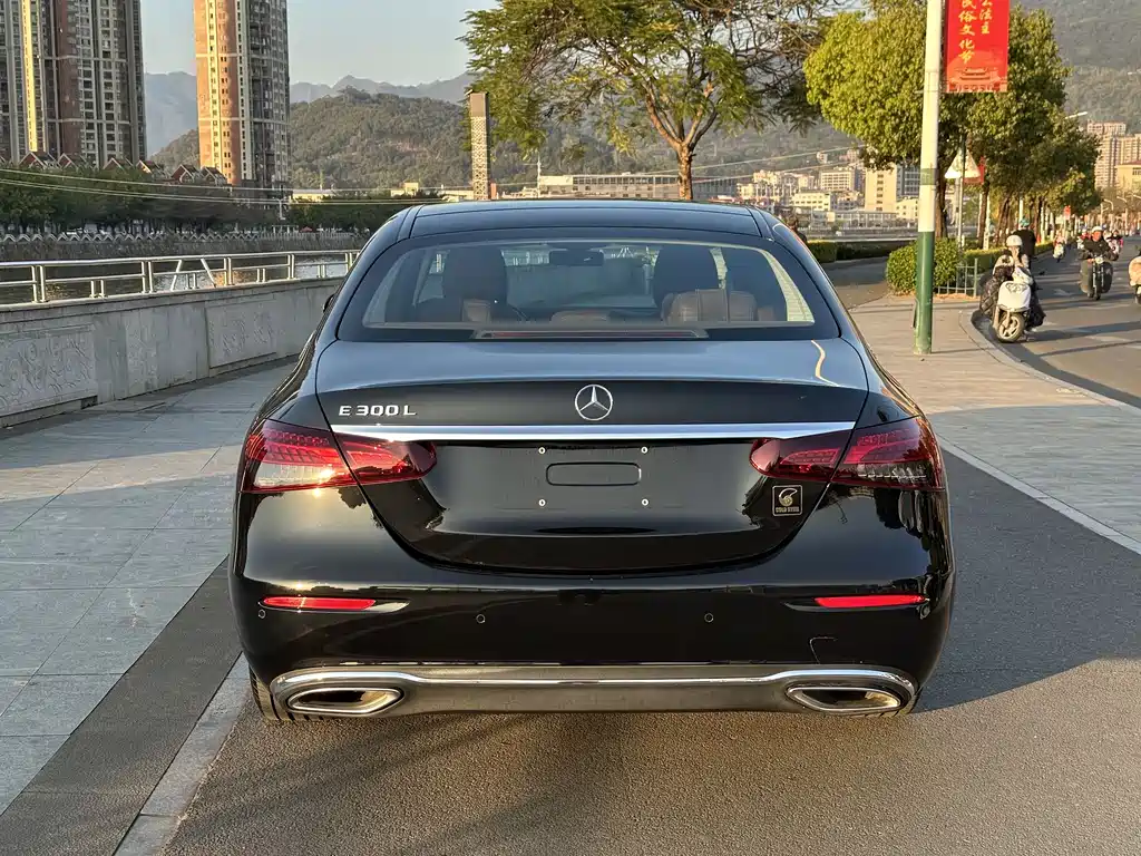Mercedes-Benz E-Class 2023 E 300 L Luxury Model купить на сайте DeffCars