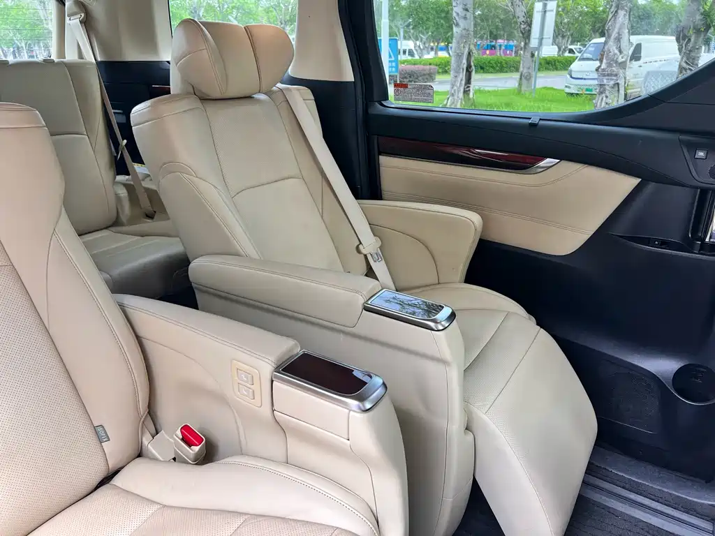 Alfa 2015 3.5L Deluxe Edition купить на сайте DeffCars