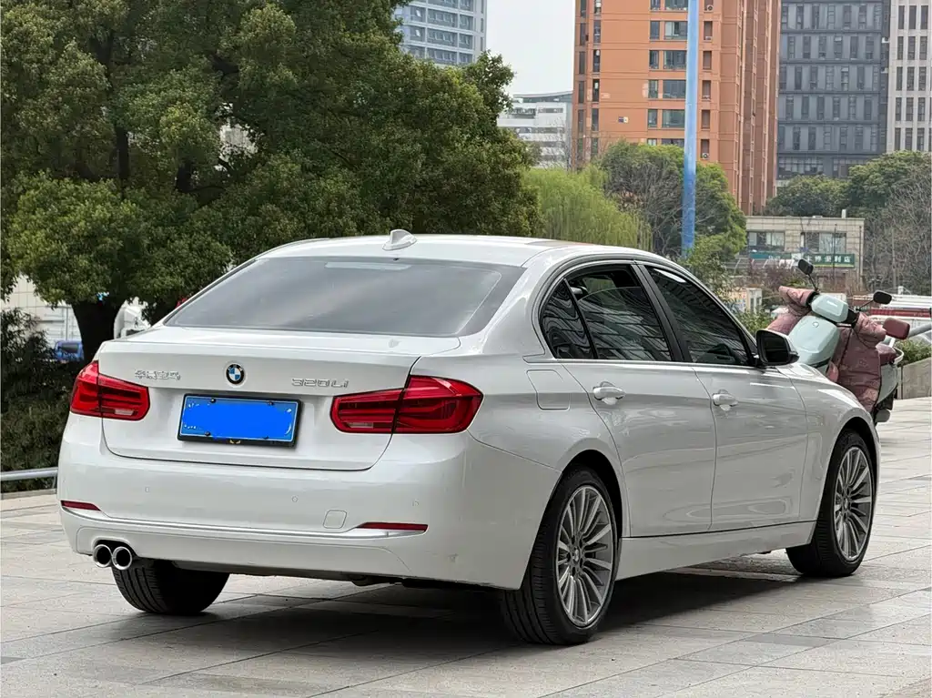 BMW 3 Series 2019 320Li Fashion Model купить на сайте DeffCars