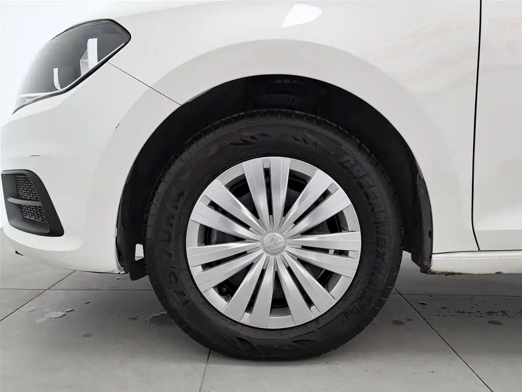 Santana 2021 1.5L automatic fashion version купить на сайте DeffCars