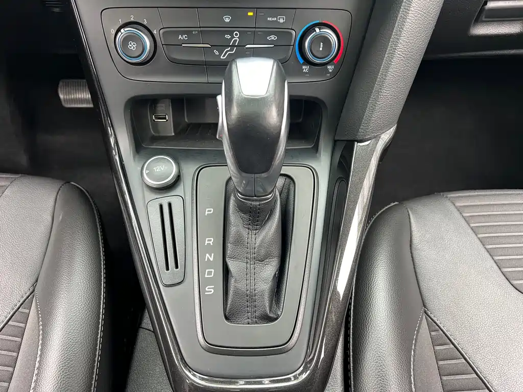 Focus 2018 sedan classic 1.6L automatic stylish smart mobility version купить на сайте DeffCars