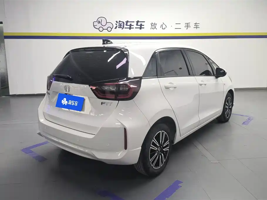 Fit 2021 1.5L CVT Trendy Edition купить на сайте DeffCars