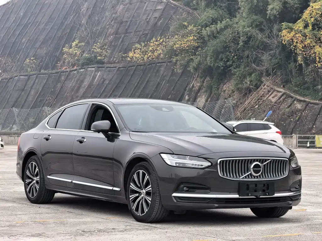 Volvo S90 2021 B5 Zhiyi Luxury Edition купить на сайте DeffCars