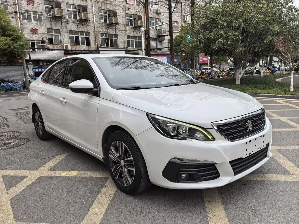 Peugeot 308 2018 1.6L automatic luxury version купить на сайте DeffCars