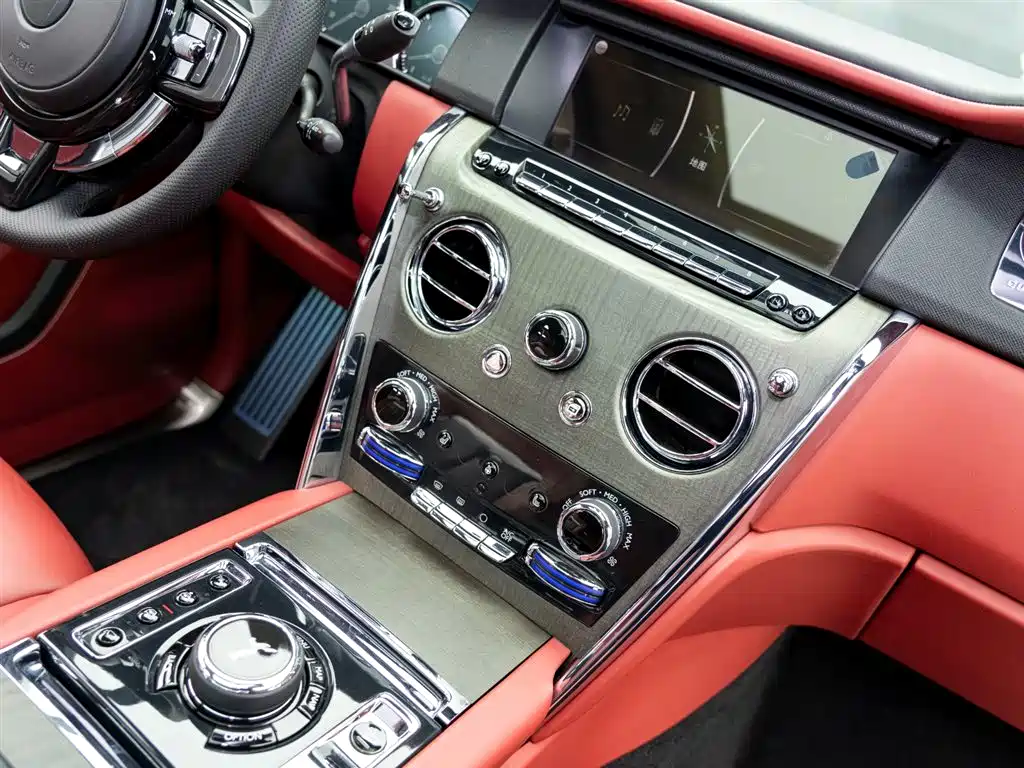 Cullinan 2018 five-seater version купить на сайте DeffCars