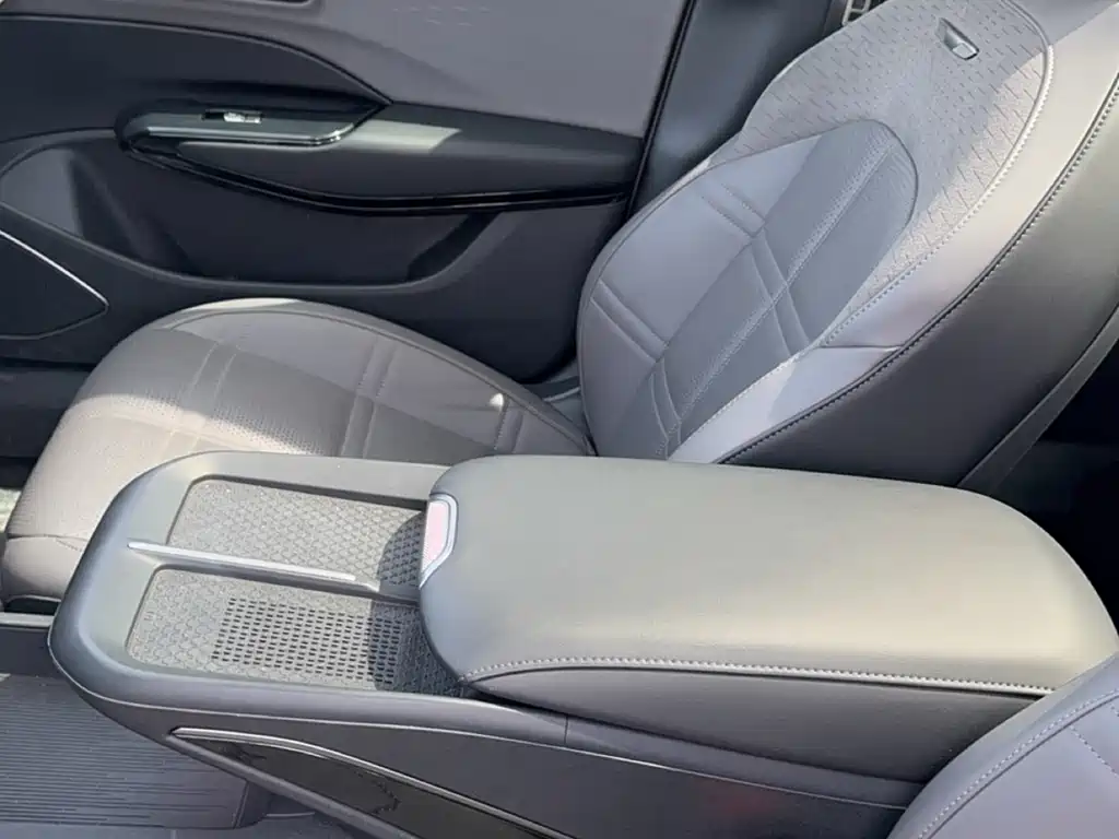 Hongqi EH7 2024 820 Pro купить на сайте DeffCars