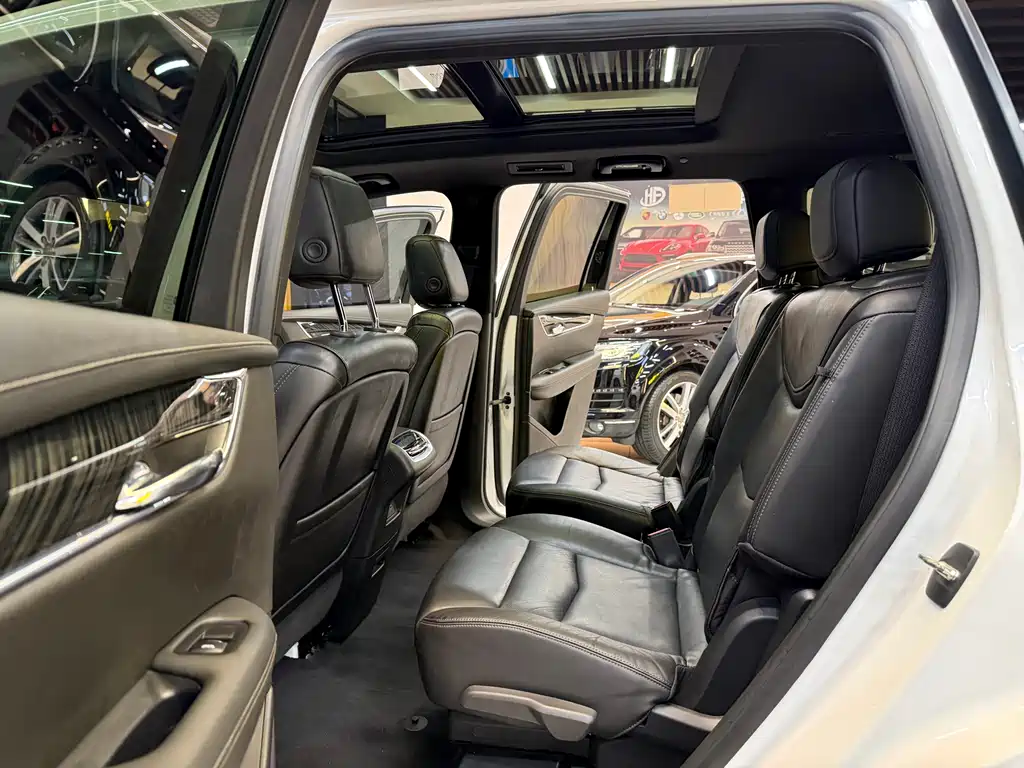 Cadillac XT6 2020 28T six-seat four-wheel drive luxury model купить на сайте DeffCars