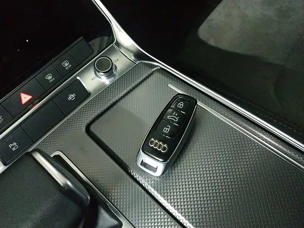 Audi A6L 2020 45 TFSI Premium Dynamic Model купить на сайте DeffCars