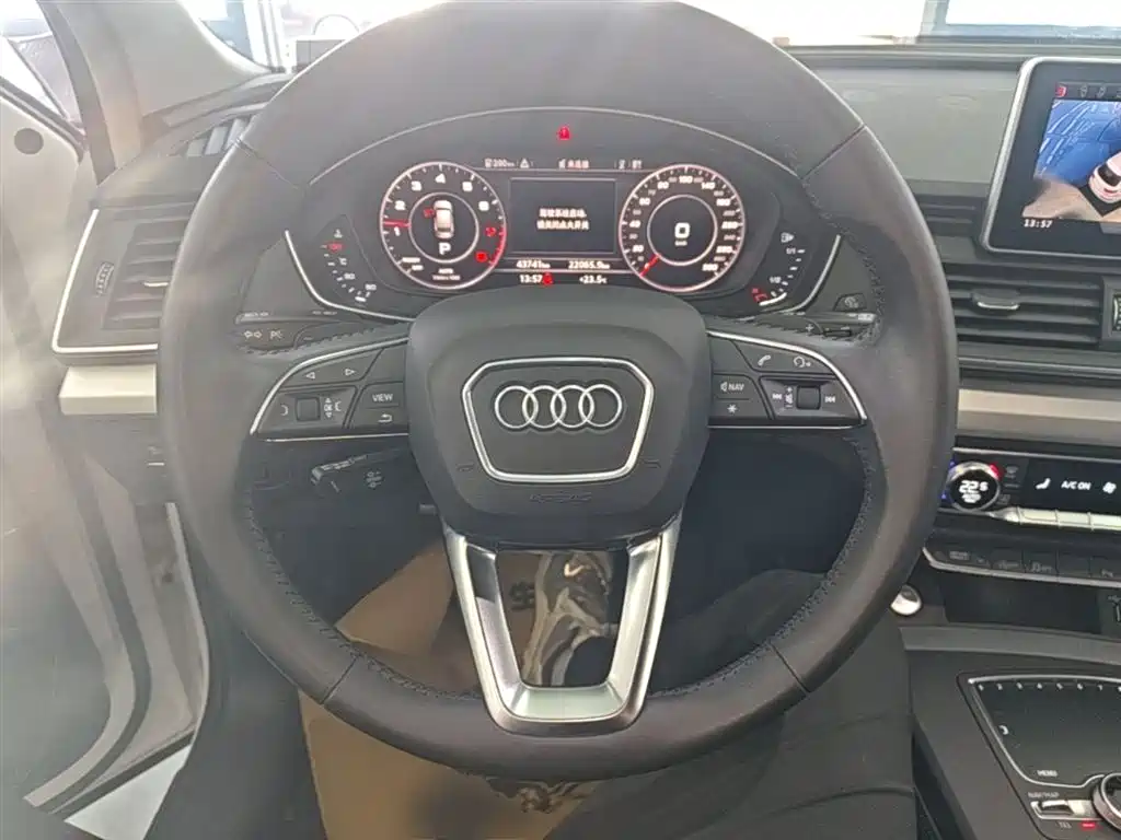 Audi Q5L 2020 facelift 40 TFSI enjoys fashionable style купить на сайте DeffCars