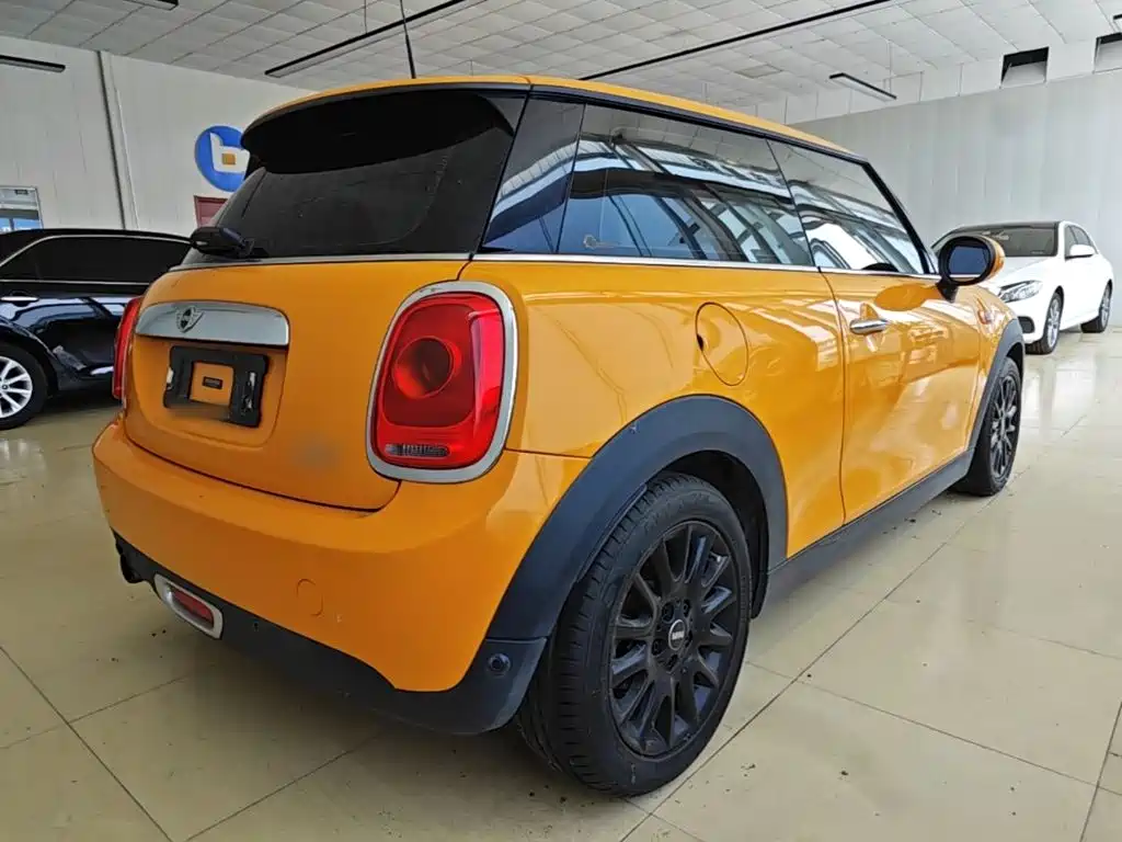 MINI 2016 1.2T ONE Avant-Garde купить на сайте DeffCars