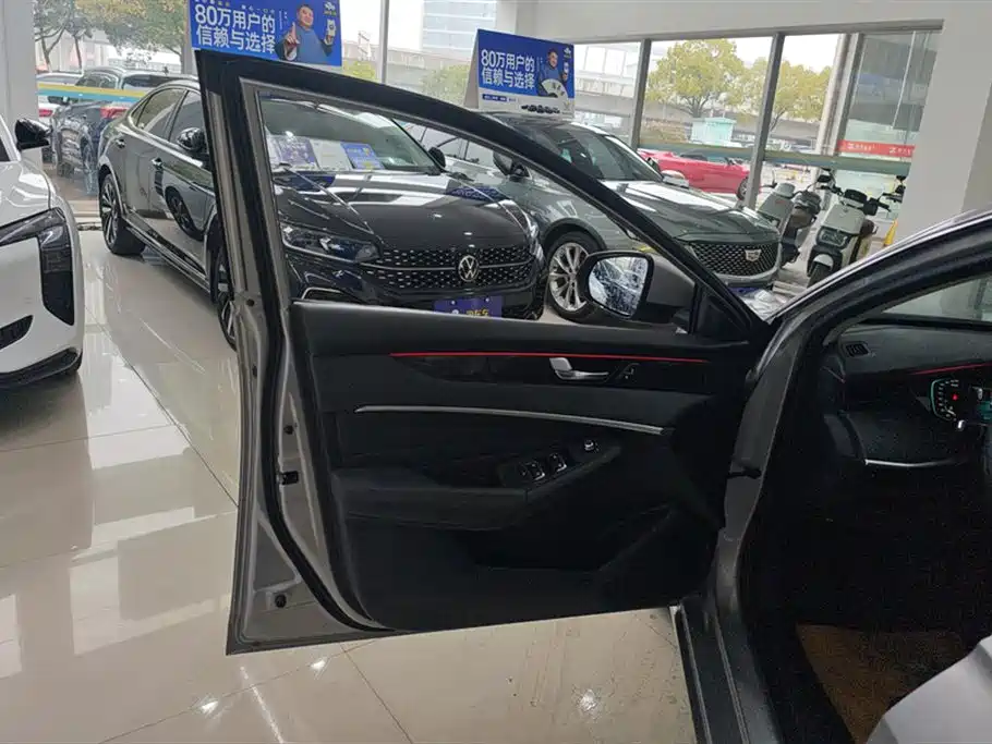 Yixuan MAX 2021 1.5T super dad version купить на сайте DeffCars