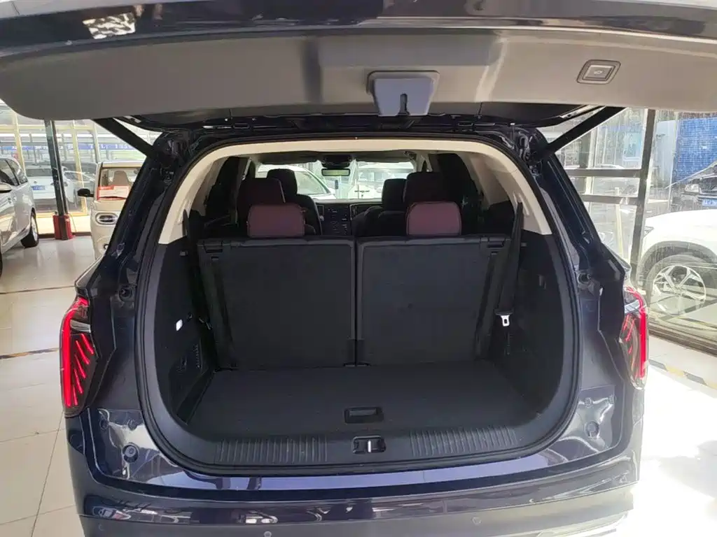 Hongqi HS7 2023 2.0T automatic four-wheel drive flag collar version, six seats купить на сайте DeffCars