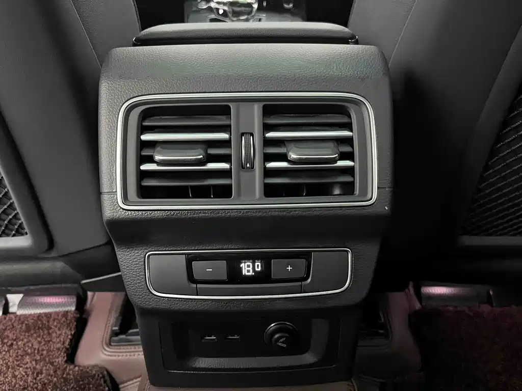 Audi Q5L 2023 40T luxury and dynamic model купить на сайте DeffCars