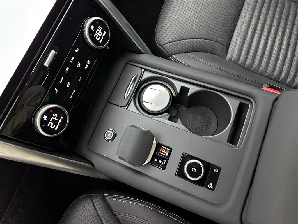 Discover the 2023 360PS R-Dynamic S купить на сайте DeffCars
