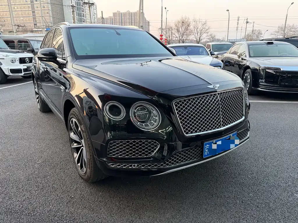 Bentayga 2016 6.0T Standard Edition купить на сайте DeffCars