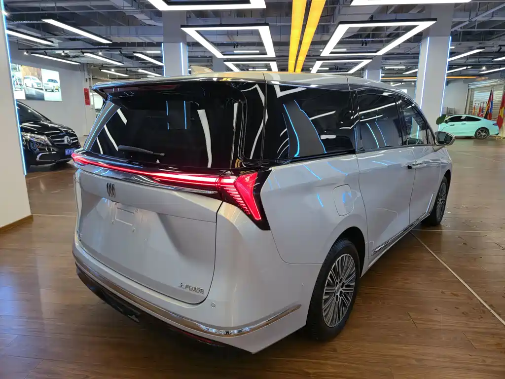 Buick GL8 New Energy 2024 Lu Zun Luxury Edition 7 seats купить на сайте DeffCars