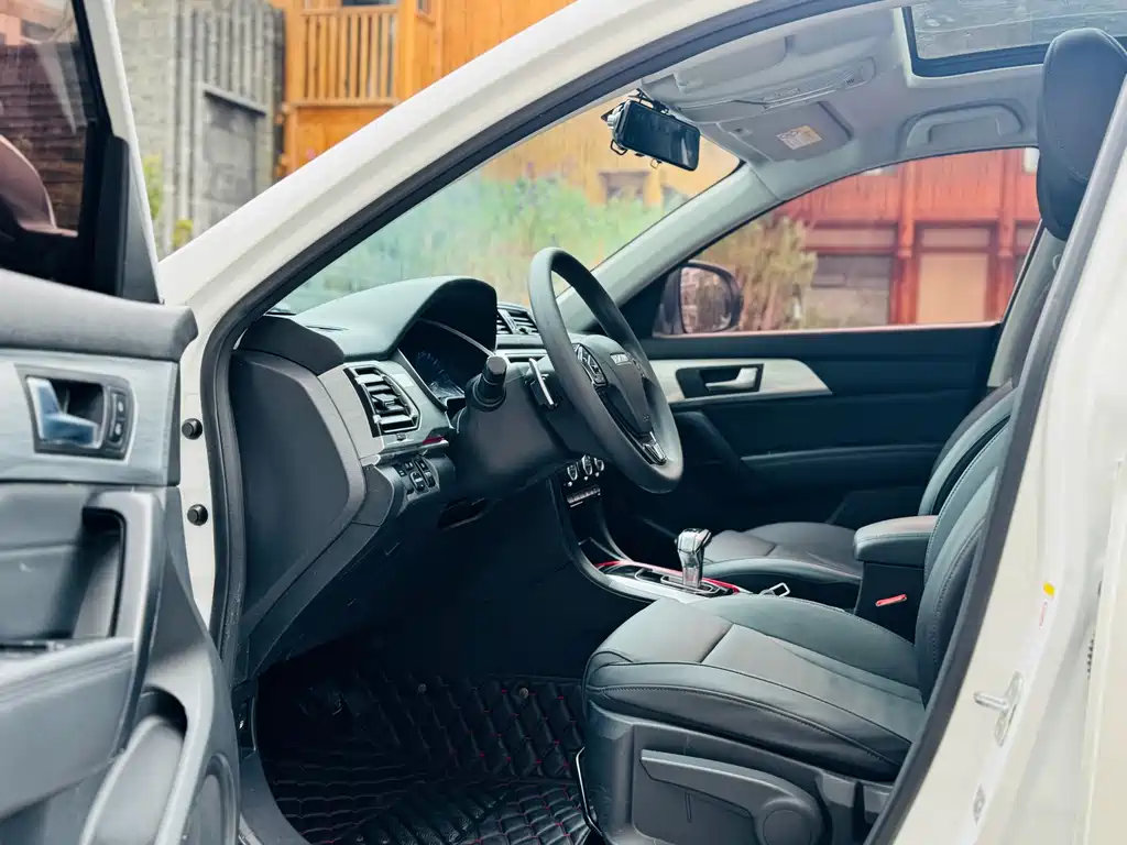 Haval H2 2018 Creative Edition Blue Label 1.5T dual-clutch two-wheel drive fashion model купить на сайте DeffCars