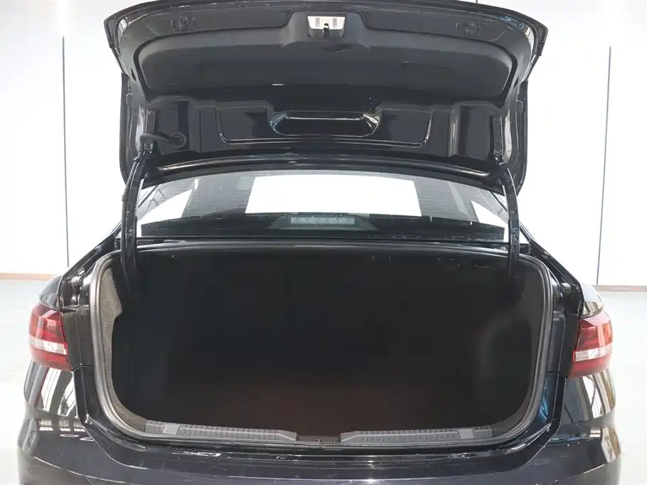 Lavida 2023 1.5L automatic full version купить на сайте DeffCars