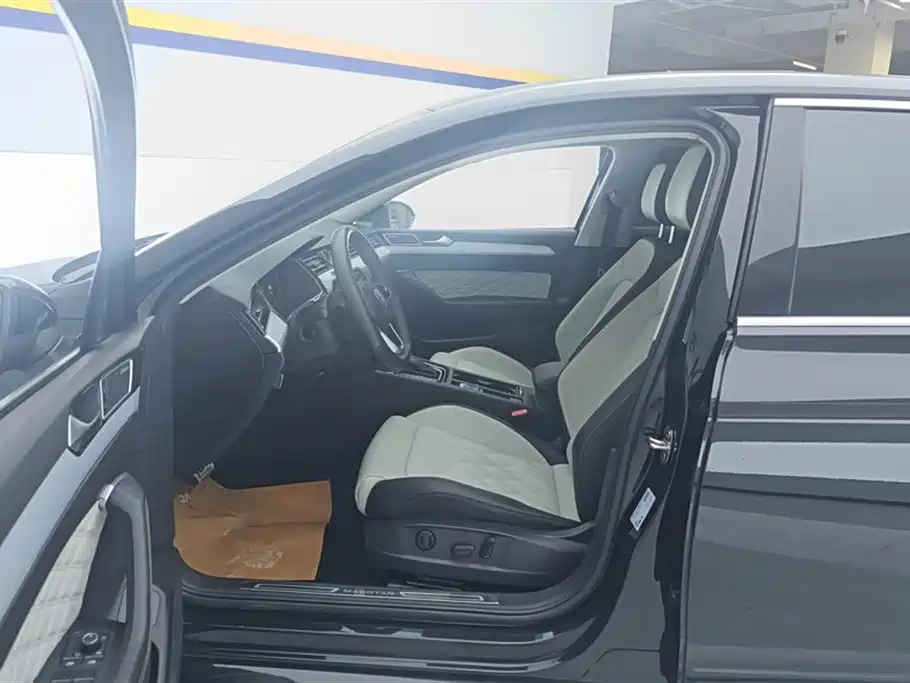 Magotan 2023 2 million commemorative edition 330TSI DSG luxury model купить на сайте DeffCars
