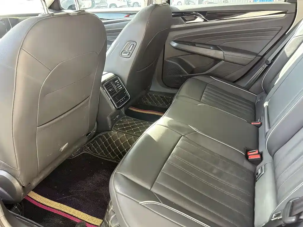 Passat 2023 facelift 330TSI Elite Edition купить на сайте DeffCars