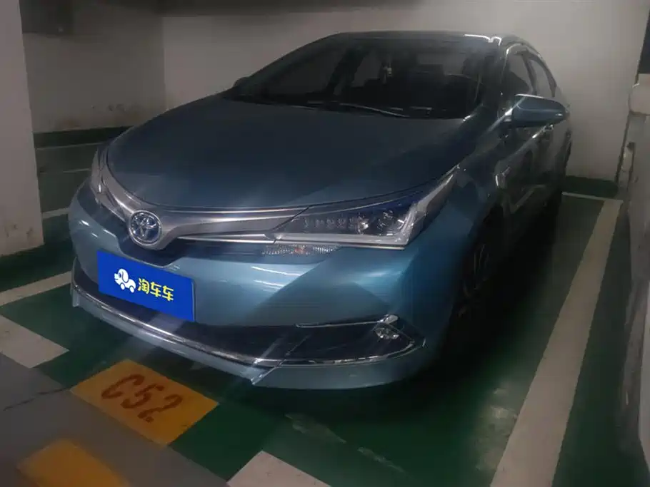 Corolla 2017 facelift dual engine 1.8L E-CVT leading version купить на сайте DeffCars