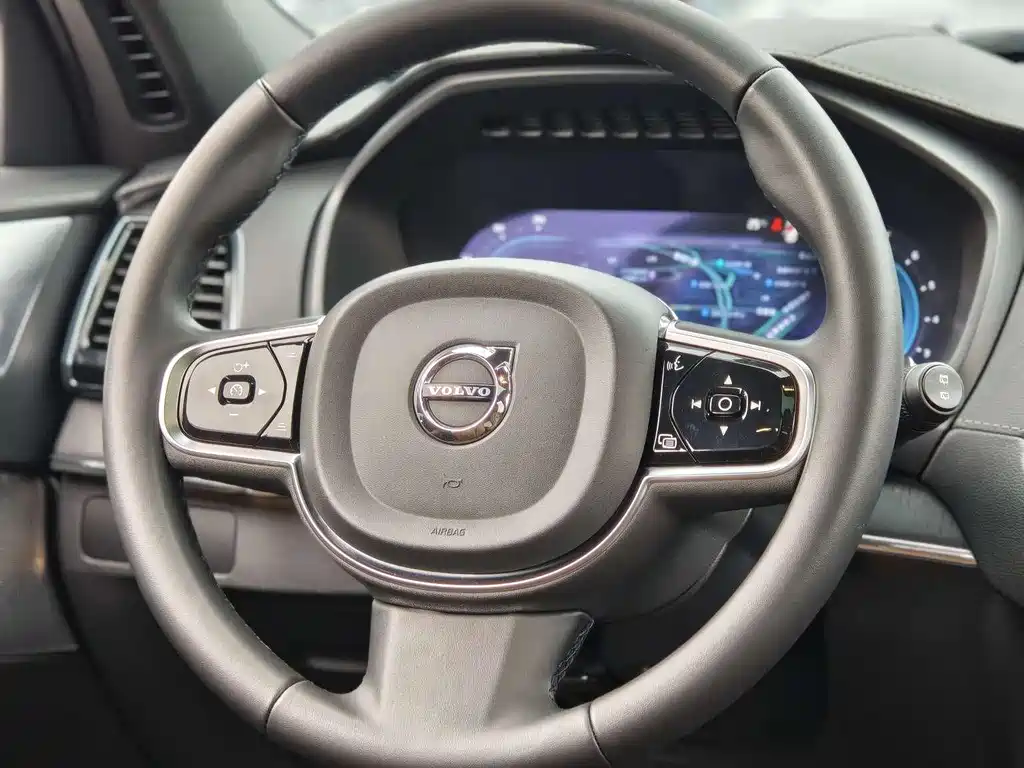 Volvo XC90 2023 B6 Zhiya Luxury Edition 7 seats купить на сайте DeffCars