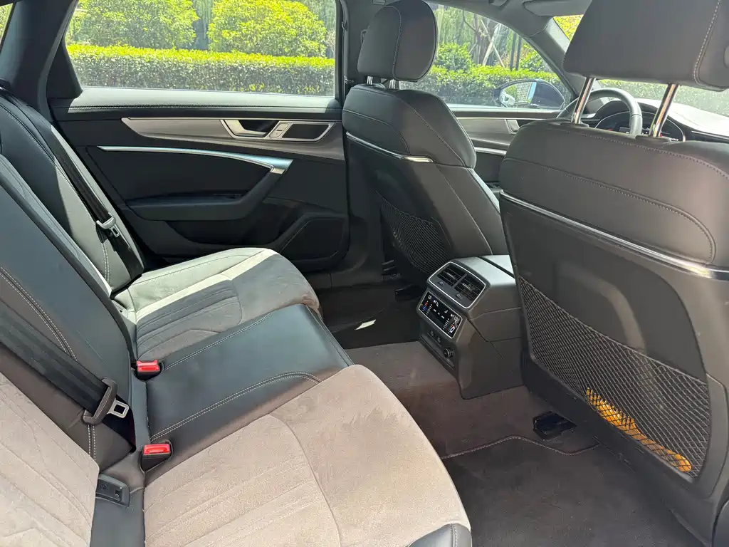 Audi A6L 2023 45 TFSI Premium Dynamic Model купить на сайте DeffCars