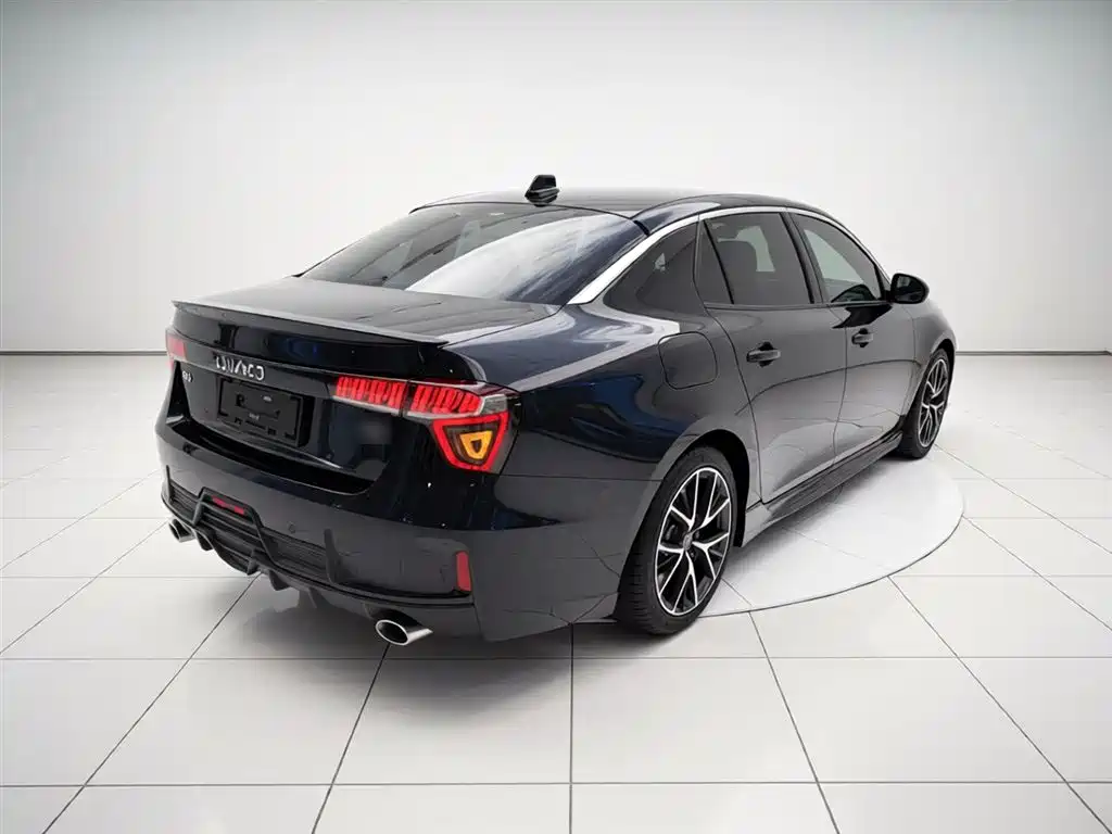 Lynk & Co 03 2021 1.5TD DCT Champion Edition купить на сайте DeffCars
