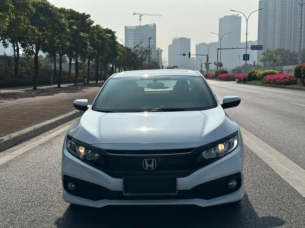 Civic 2019 220TURBO CVT combustion version National V купить на сайте DeffCars