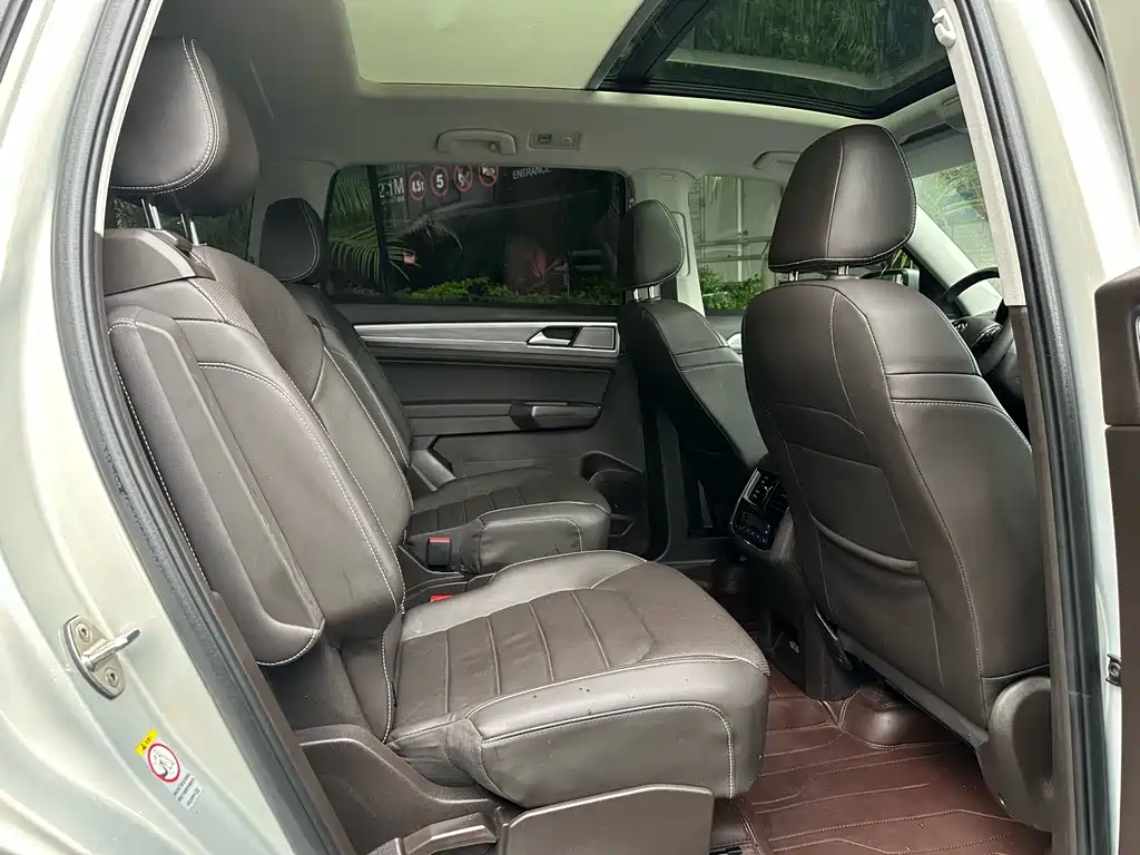 Touron 2019 380TSI four-wheel drive luxury version National VI купить на сайте DeffCars