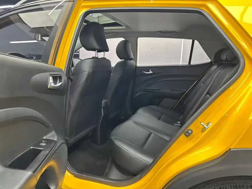 Yipao 2021 1.4L CVT fun sunroof model купить на сайте DeffCars